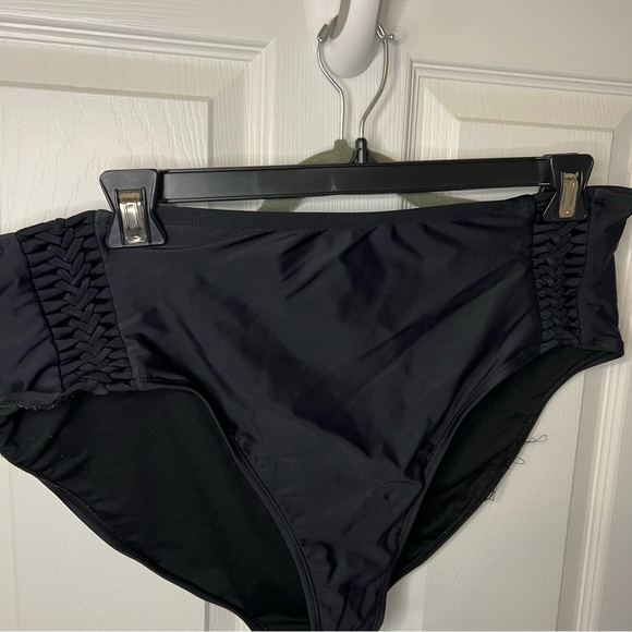 Catalina Black Swim Bottoms 2X - Picture 3 of 6